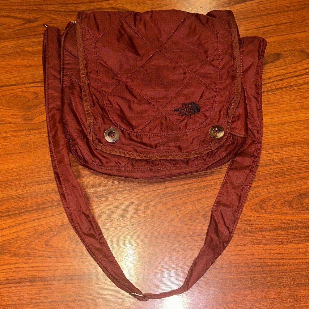 VTG Y2K The North Face Quilted Maroon Messenger Crossbody Discontinued Retro